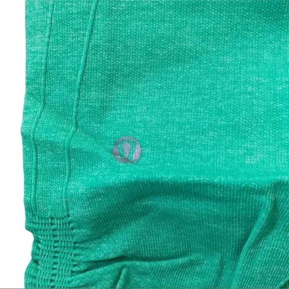 Lululemon In The Flow Crop Very Green size 6 EUC - Picture 10 of 11